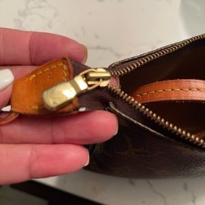 Louis Vuitton pochette purchased from Fashionphile. Good condition